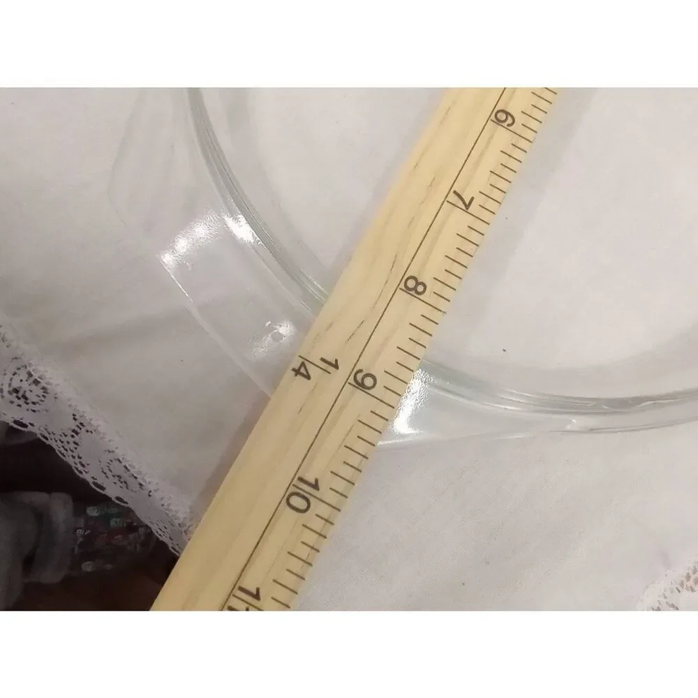 Vintage round Pyrex lid